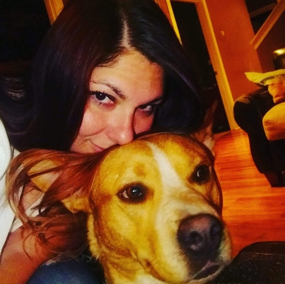 Meet your Posher, Melissa - Picture 3 of 4